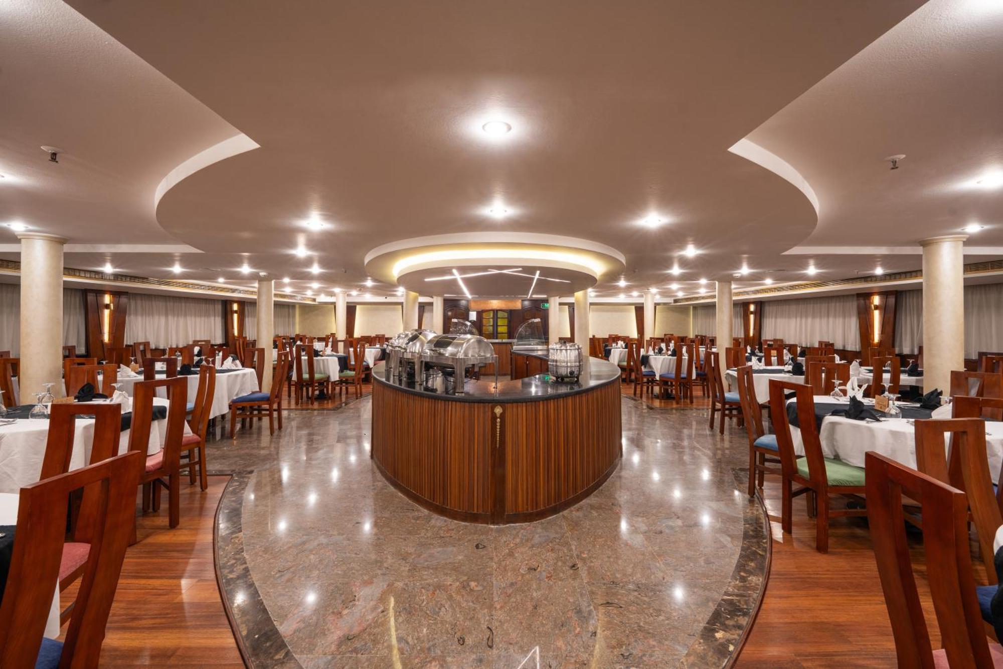Magic I Nile Cruise Deluxe Boat The Scheduled Departure Is On Saturday For A 7-Day Nile Cruise Otel Luksor Dış mekan fotoğraf